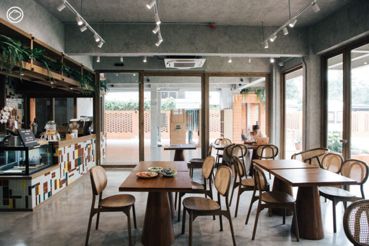 EKM6 ชุมชนแพลนต์เบสของทุกคนที่รวมคาเฟ่ ร้านอาหาร และกิจกรรมสร้างสรรค์ไว้ใจกลางเอกมัย