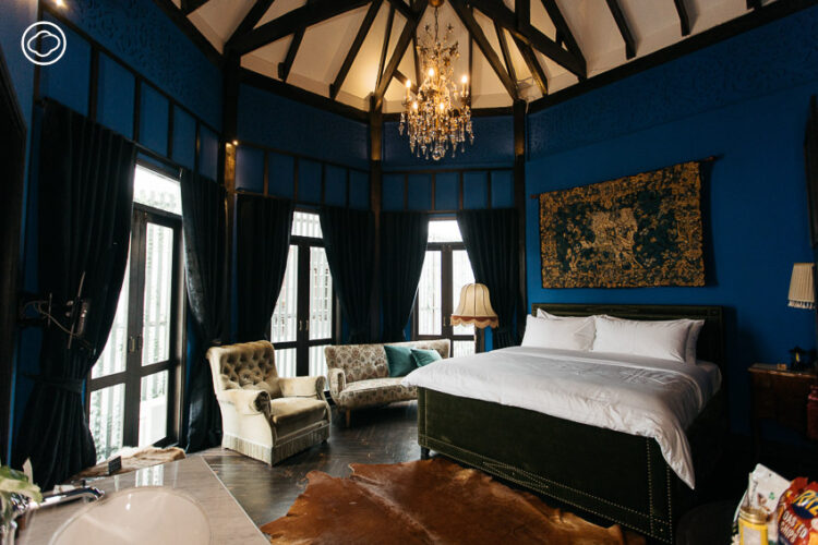 Baan Tuk Din โรงแรม-บาร์ในบ้าน 125 ปีสมัย ร.5 ของตระกูลแสง-ชูโต ตกแต่งสนุกจนเหมือนมิวเซียม