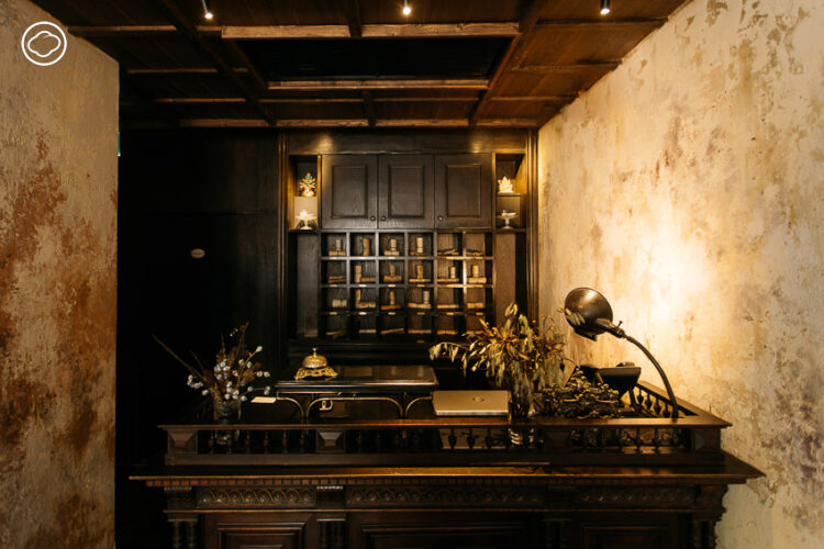 Baan Tuk Din โรงแรม-บาร์ในบ้าน 125 ปีสมัย ร.5 ของตระกูลแสง-ชูโต ตกแต่งสนุกจนเหมือนมิวเซียม