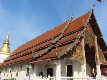 วัดพระแก้วดอนเต้าสุชาดาราม : อดีตที่ประดิษฐานพระแก้วมรกตและจุดรวม 4 วัดสำคัญในลำปาง