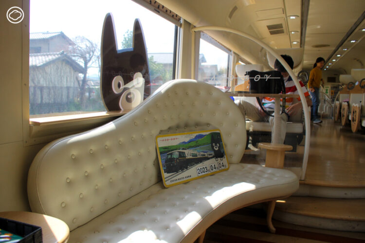ตามเนิร์ดรถไฟนั่ง Aso Boy! สวนสนุกติดล้อสำหรับเด็กที่มีเทคนิคซิกแซ็กสับรางในมุมตั้ง