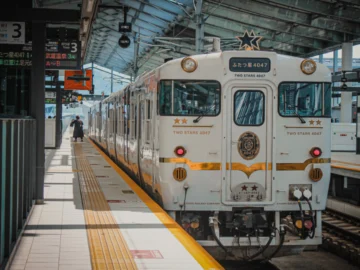 ตามโอตาคุรถไฟไปนางาซากิ นั่ง Two Stars 4047 รถไฟท่องเที่ยวขบวนใหม่แห่งเกาะคิวชู