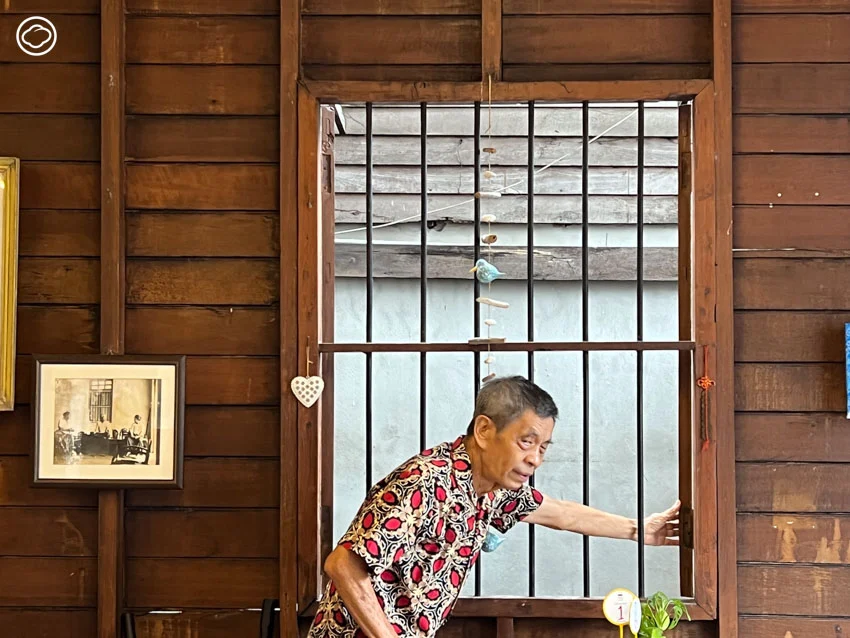 ซีเปียวพาณิชย์ เบเกอรีขนมหวาน-อาหารเช้าเจ้าดังในอาคารไม้ระดับตำนานของเมืองเชียงราย