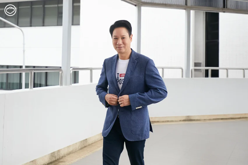 ดร.ดนันท์ สุภัทรพันธุ์ CEO ไปรษณีย์ไทยที่มีแผนพาองค์กรอายุ 140 ปี กลับมาเป็นเพื่อนกับทุกคน และสดใสเหมือนวัย 14