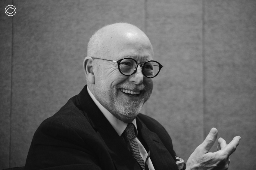 การต่อสู้กับการออกแบบยุค AI ในทัศนะของ Roger Black อาร์ตไดฯ นิตยสาร