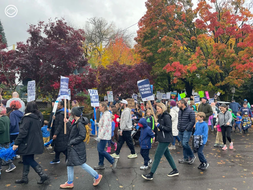 มีอะไรไม่ยุติธรรมอย่าเงียบ! อุ้ม สิริยากร เล่าเรื่องการประท้วง-นัดหยุดงาน ของสหภาพครูครั้งแรกในประวัติศาสตร์พอร์ตแลนด์