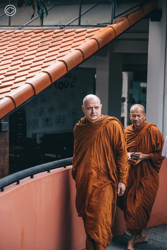 วิถีธรรมของ พระอาจารย์ชยสาโร พระฝรั่งศิษย์หลวงพ่อชา นำธรรมะสอนเด็กอนุบาล ชวนผู้ปกครองปฏิบัติธรรม ทำหน้าที่พระให้คนเห็นคุณค่าของพุทธธรรม