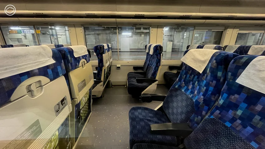 แชร์วิธีขึ้นรถไฟชานเมืองญี่ปุ่นในตู้คนน้อย และที่นั่งไหนในชินคันเซ็นนั่งสบายสุด