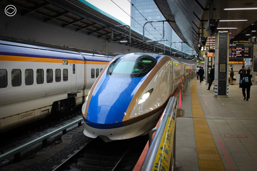 แชร์วิธีขึ้นรถไฟชานเมืองญี่ปุ่นในตู้คนน้อย และที่นั่งไหนในชินคันเซ็นนั่งสบายสุด