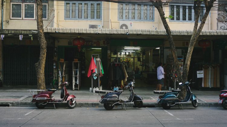 ออกสำรวจ Vespa ย่านเมืองเก่า จนค้นพบสกูตเตอร์ที่มีร่องรอยและเรื่องราวถูกใจชาว Vespisti