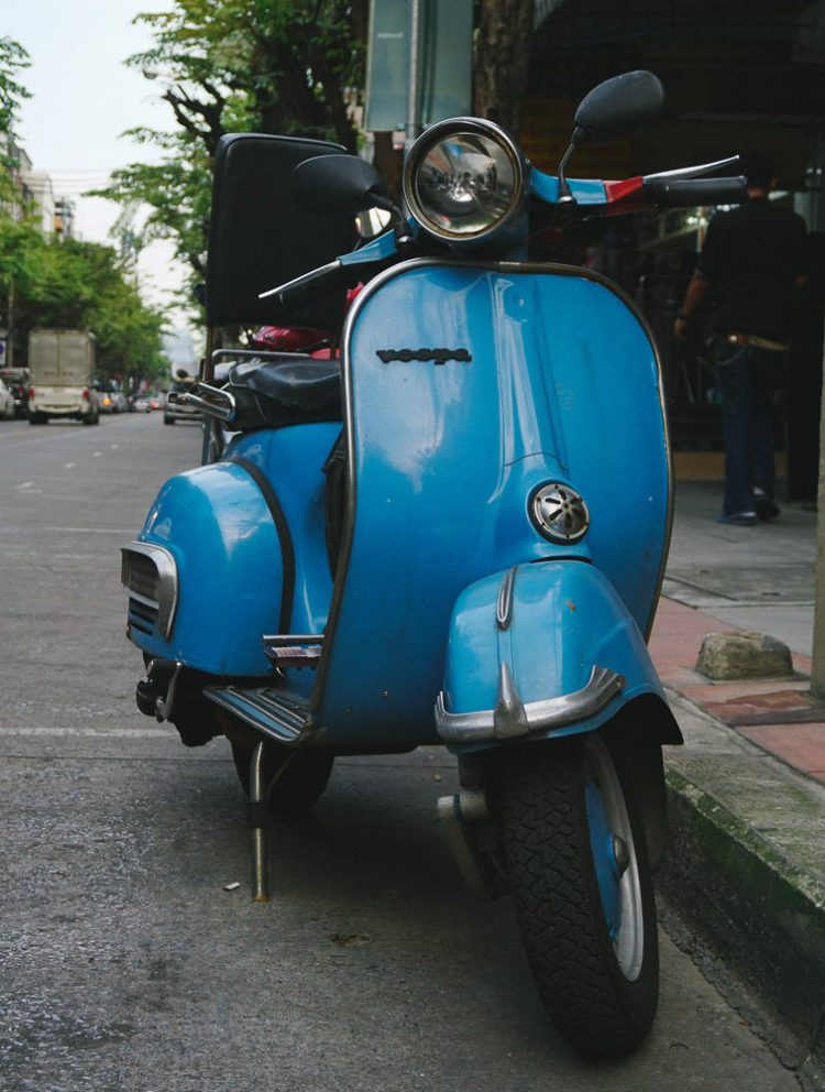 ออกสำรวจ Vespa ย่านเมืองเก่า จนค้นพบสกูตเตอร์ที่มีร่องรอยและเรื่องราวถูกใจชาว Vespisti