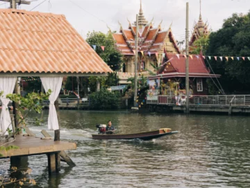 มัดรวม 20 สถานที่เที่ยวเสริมสร้างสุขภาวะใน จ. นนทบุรี ตั้งแต่วัด สวนออร์แกนิก ตลาดชาวบ้าน จนถึงบ้านศิลปินดัง