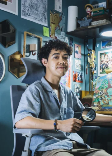 เสมา สุบรรณกริช นักวาดภาพจุลศิลป์เล่าโลกโมเดิร์นด้วยจิตรกรรมผู้กำลังก้าวไประดับโลก