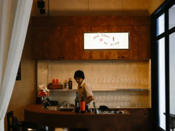 And then we drink ไวน์บาร์เชียงใหม่สไตล์ทาปาสที่แพริ่งกลิ่นอายล้านนาและเสิร์ฟอาหารพม่า