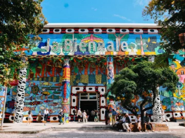เปิดวิธีคิดของ Venice Biennale 2024 และนิทรรศการศิลปินไทยท่ามกลางงานสร้างสรรค์ระดับโลก