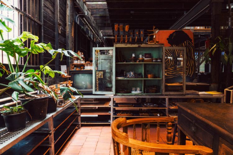 Vanich House โรงกลึงตลาดน้อยอายุร้อยปีที่ทายาทรุ่นที่ 6 รีโนเวตเป็นคาเฟ่โดยไม่ได้ตั้งใจ