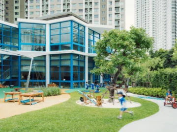 พื้นที่ใหม่ใน Shrewsbury International School ที่ออกแบบพิเศษเพื่อปั้นเด็กเล็กให้กล้าปีนต้นไม้