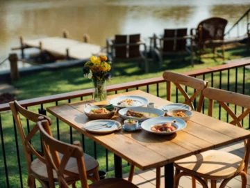 ลายแทง 10 ร้านอาหารและบาร์ท้องถิ่นเลียบริมแม่น้ำปิง เชียงใหม่ กิน-ดื่มได้เช้ายันค่ำ