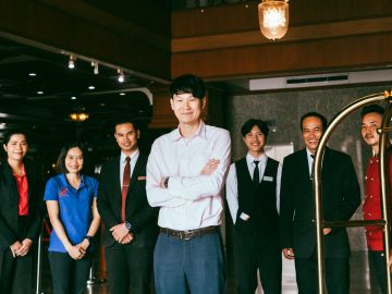 ทายาทผู้ชุบชีวิตโรงแรมอลิซาเบธ ประดิพัทธ์ ด้วยความคุ้มค่า ราดหน้าเส้นกรอบ และ TikTok