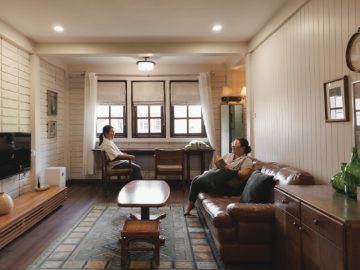 นอนเอกเขนกที่ Nanan House บ้านพัก Airbnb สุดวินเทจ อดีตสำนักงาน YMCA ย่านสันติธรรม เชียงใหม่