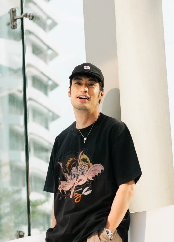 บอย ปกรณ์ ในปีที่เป็นคิวเรเตอร์งานศิลปะและเล่นซีรีส์วาย (การเมือง) ครั้งแรก