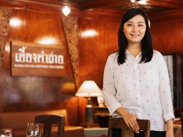เอื้องคำสาย ร้านแรกที่ขายขันโตกดินเนอร์ และร้านสุดท้ายที่ยังขายอาหารเมืองใกล้สาบสูญ