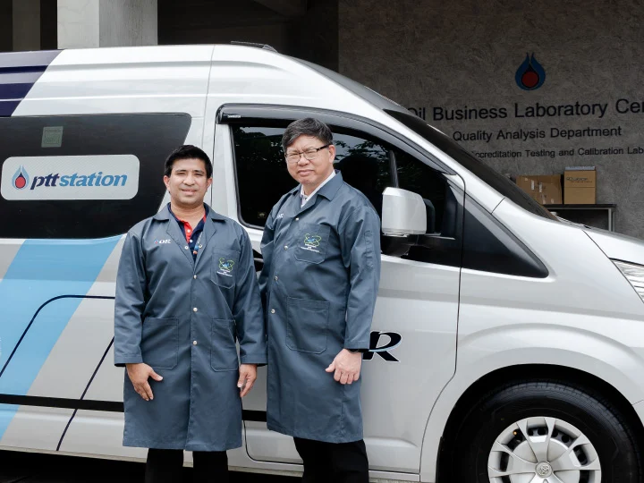 เปิดรถตู้ Mobile Lab แล็บเคลื่อนที่ตรวจคุณภาพน้ำมันทั่วไทย และนวัตกรรมใหม่จากชาวเนิร์ด ปตท.