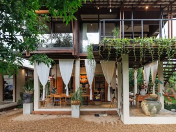 บ้านเก่าใกล้แม่น้ำปิง เชียงใหม่ ที่หลานชายรีโนเวตให้เชื่อมโยงกับบ้านคุณยายในความทรงจำ