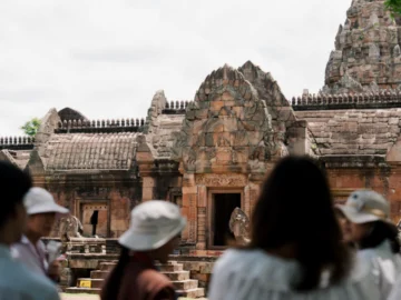 เที่ยวตามรอยภูเขาไฟ ปราสาทหิน ทำสาโท กินทุเรียนภูเขาไฟ ที่บุรีรัมย์ สุรินทร์ ศรีสะเกษ